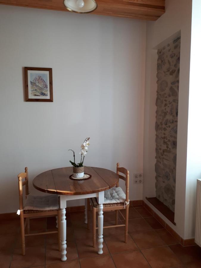 Bel appartement rénové dans maison bigourdane Pouzac Exterior foto