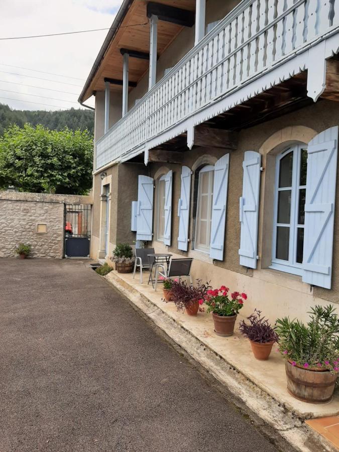 Bel appartement rénové dans maison bigourdane Pouzac Exterior foto